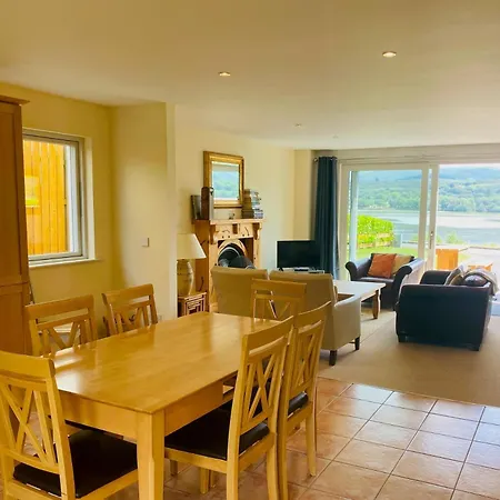 3 Bedroomed Sea View House Overlooking Bay Estuary Кенмар