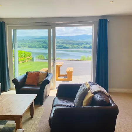 Stunning Sea Views Of Bay Estuary Feriehus