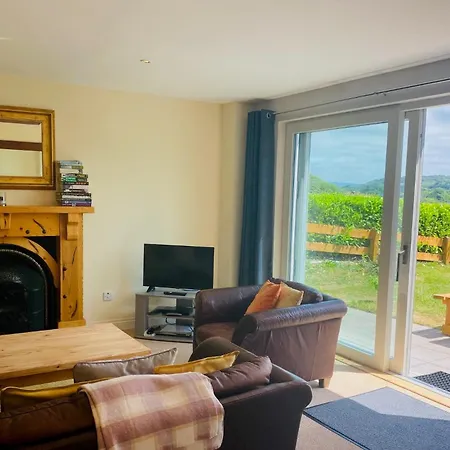 3 Bedroomed Sea View House Overlooking Bay Estuary *