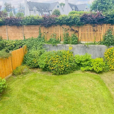 3 Bedroomed Sea View House Overlooking Bay Estuary بيت للعطل *