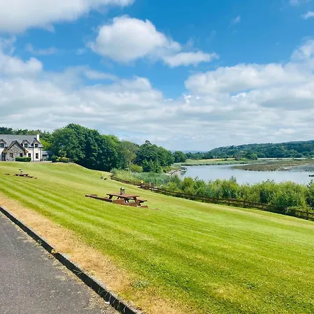 Stunning Sea Views Of Bay Estuary Feriehus